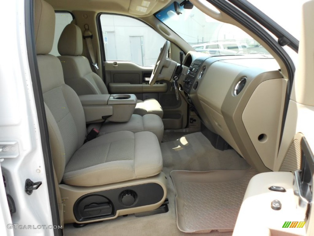 2004 F150 XLT SuperCrew - Oxford White / Tan photo #16