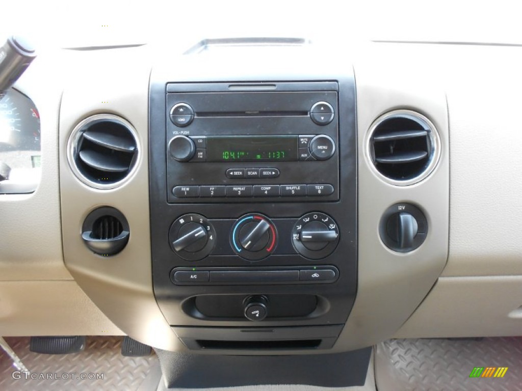 2004 F150 XLT SuperCrew - Oxford White / Tan photo #21