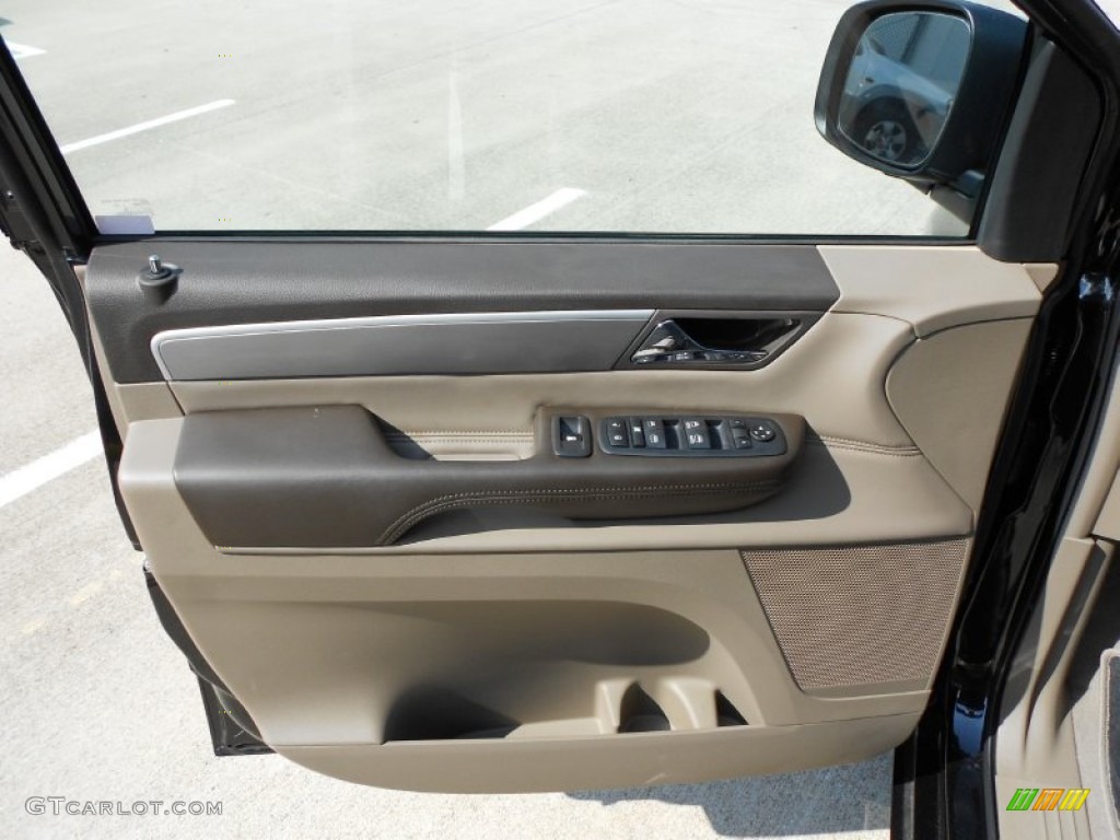 2012 Volkswagen Routan SEL Sierra Sand Door Panel Photo #54641721