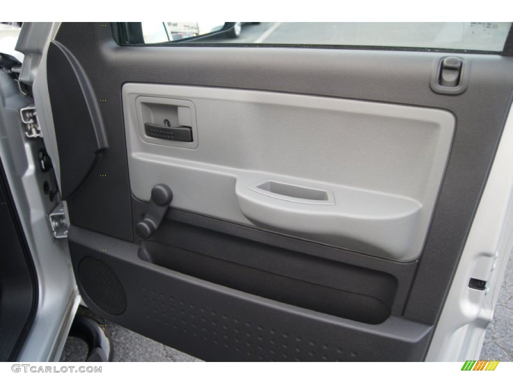 2008 Dodge Dakota ST Extended Cab Dark Slate Gray/Medium Slate Gray Door Panel Photo #54642585
