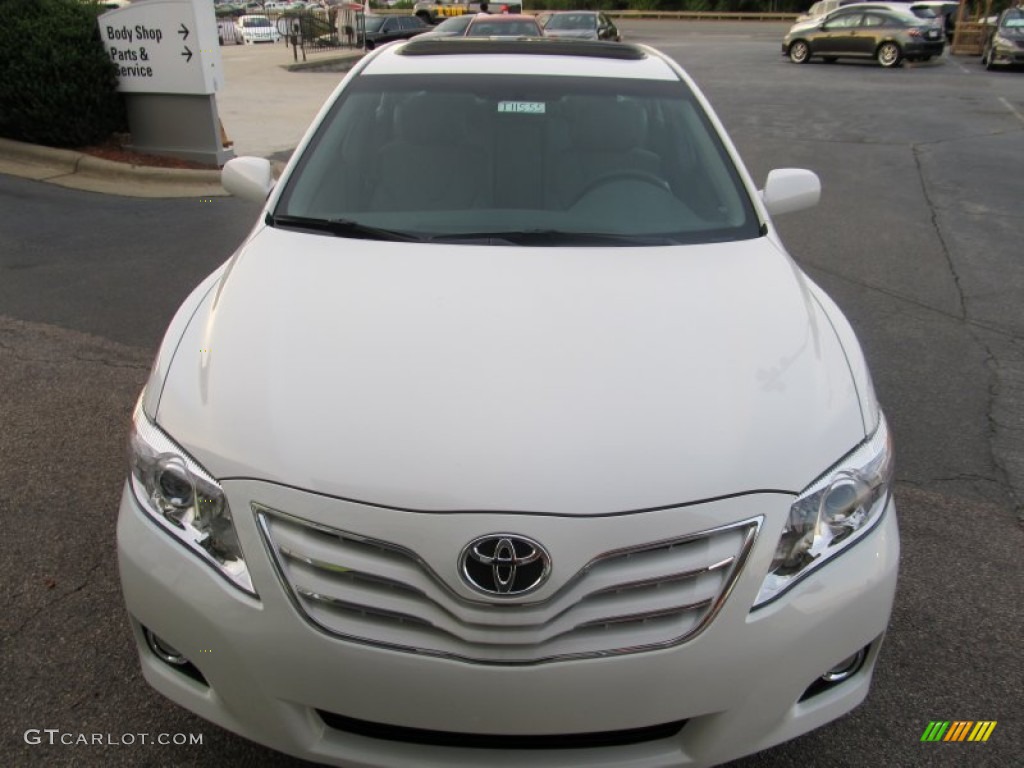 2011 Camry XLE - Super White / Ash photo #5