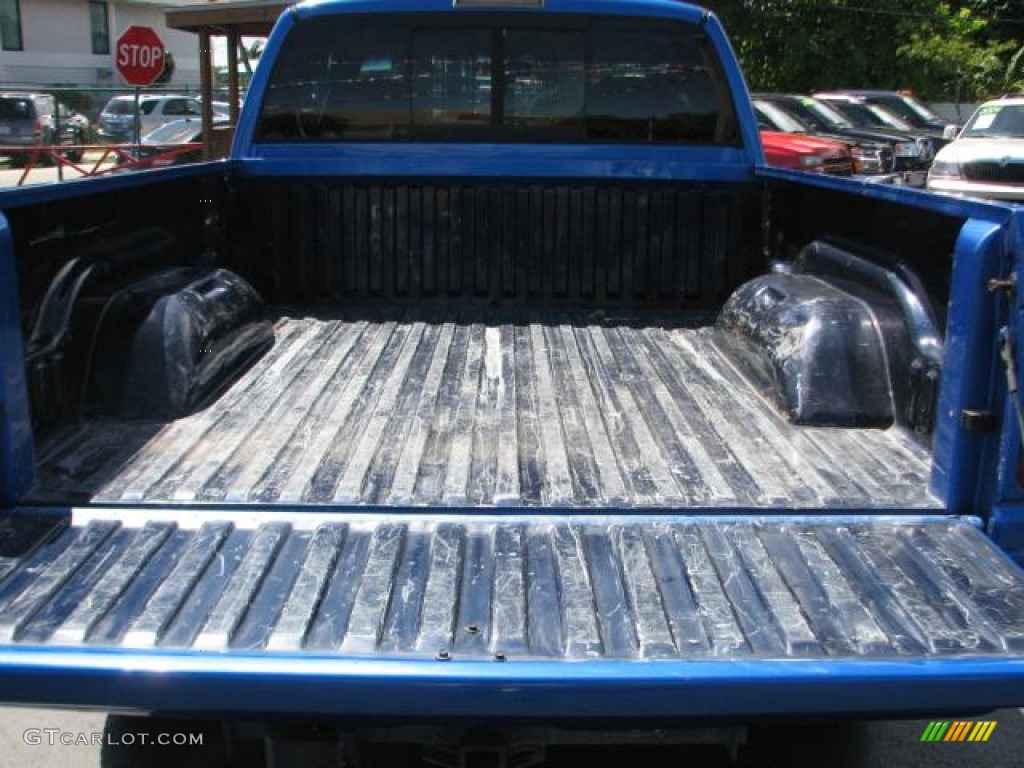 1999 Ram 2500 ST Extended Cab - Intense Blue Pearl / Mist Gray photo #11