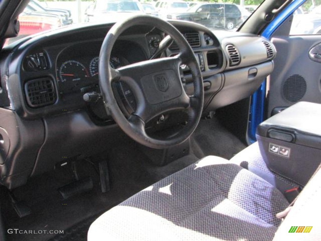 1999 Ram 2500 ST Extended Cab - Intense Blue Pearl / Mist Gray photo #16