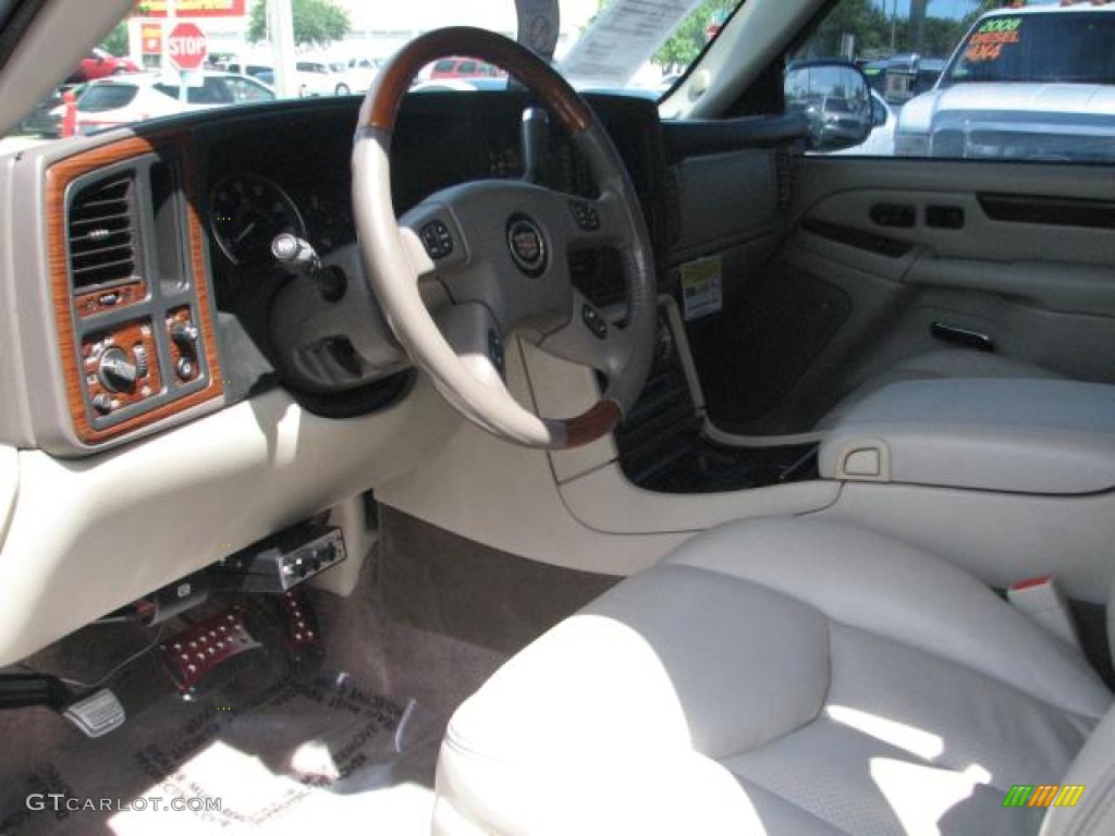 2003 Escalade AWD - Infra Red / Shale photo #15