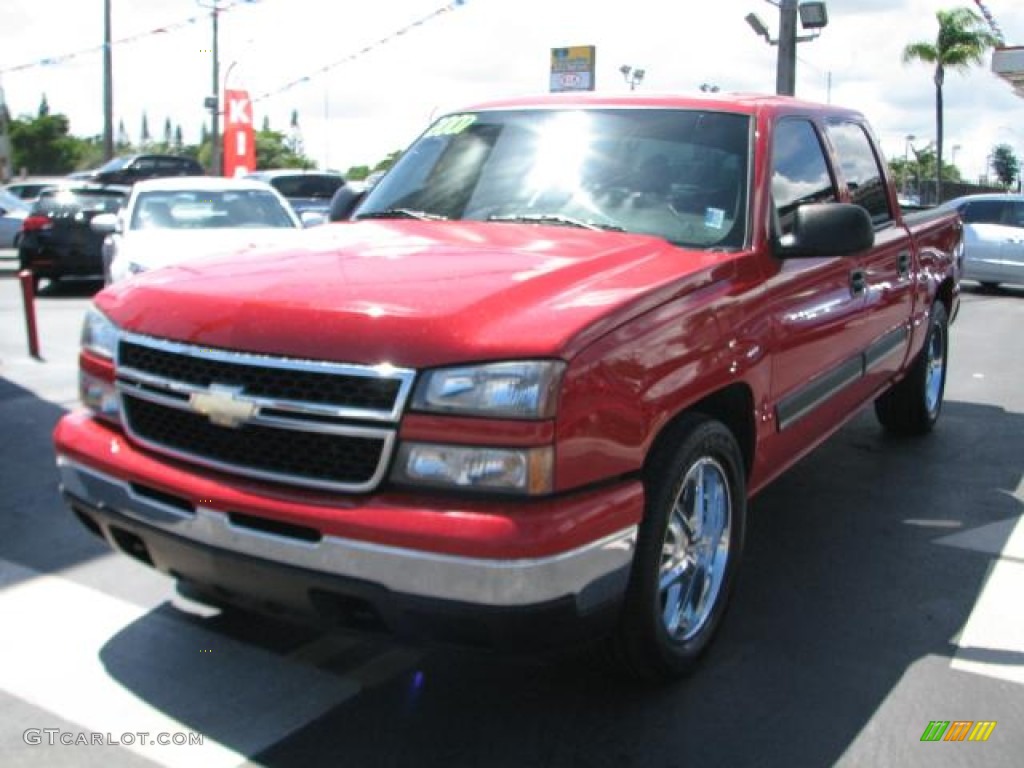 2007 Silverado 1500 Classic LS Crew Cab - Victory Red / Dark Charcoal photo #5