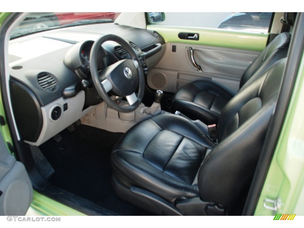 Black Interior 2002 Volkswagen New Beetle GLS Coupe Photo #54646191