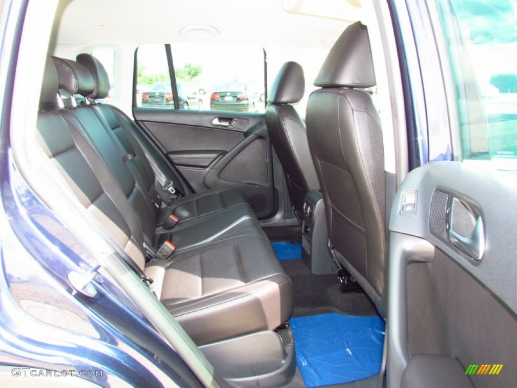 Black Interior 2012 Volkswagen Tiguan SE Photo #54646797