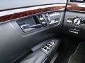 Black - S 550 Sedan Photo No. 23