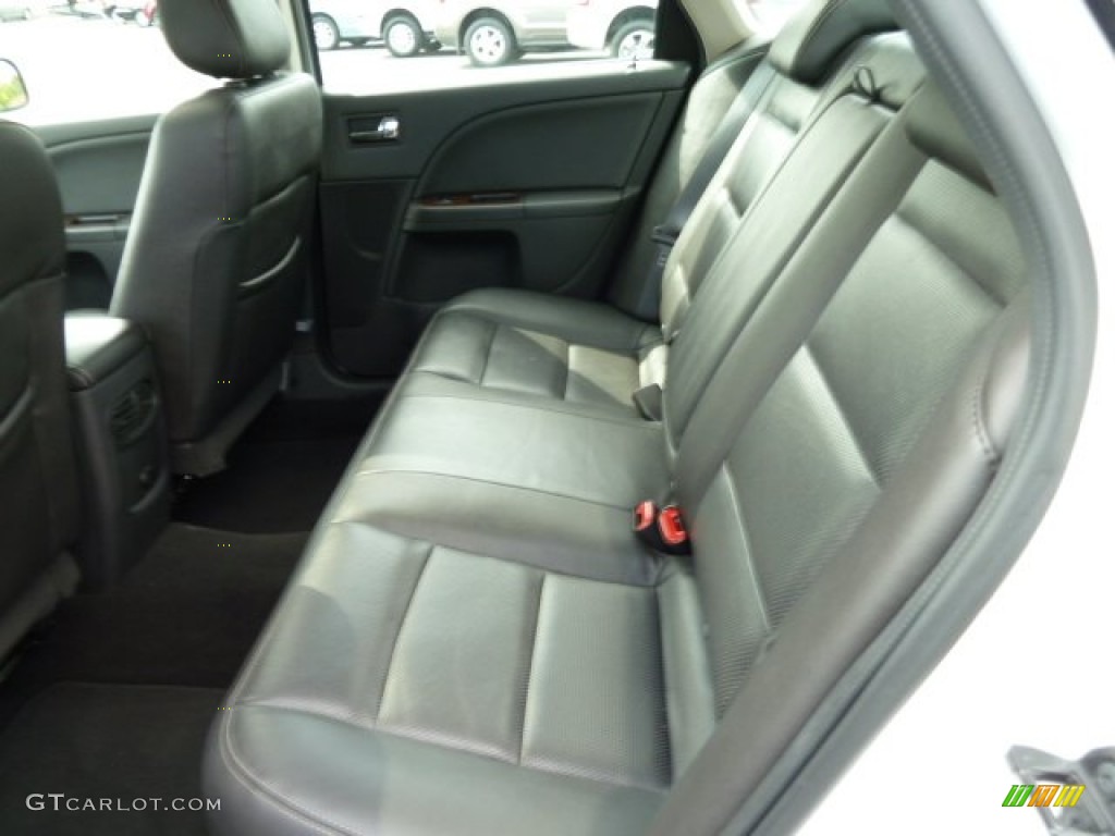 2008 Taurus Limited AWD - Oxford White / Black photo #9