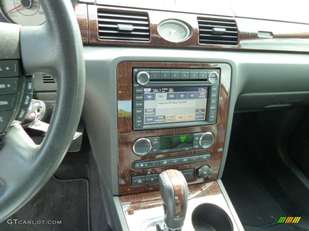 2008 Taurus Limited AWD - Oxford White / Black photo #13
