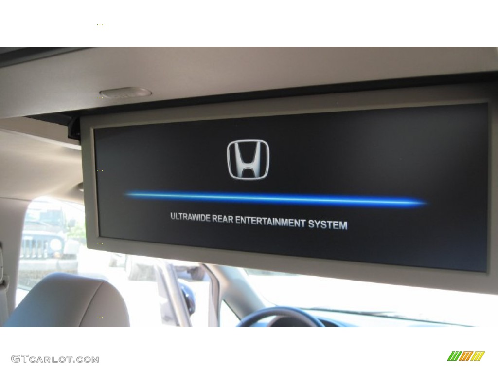 2012 Honda Odyssey Touring Elite Controls Photo #54649587
