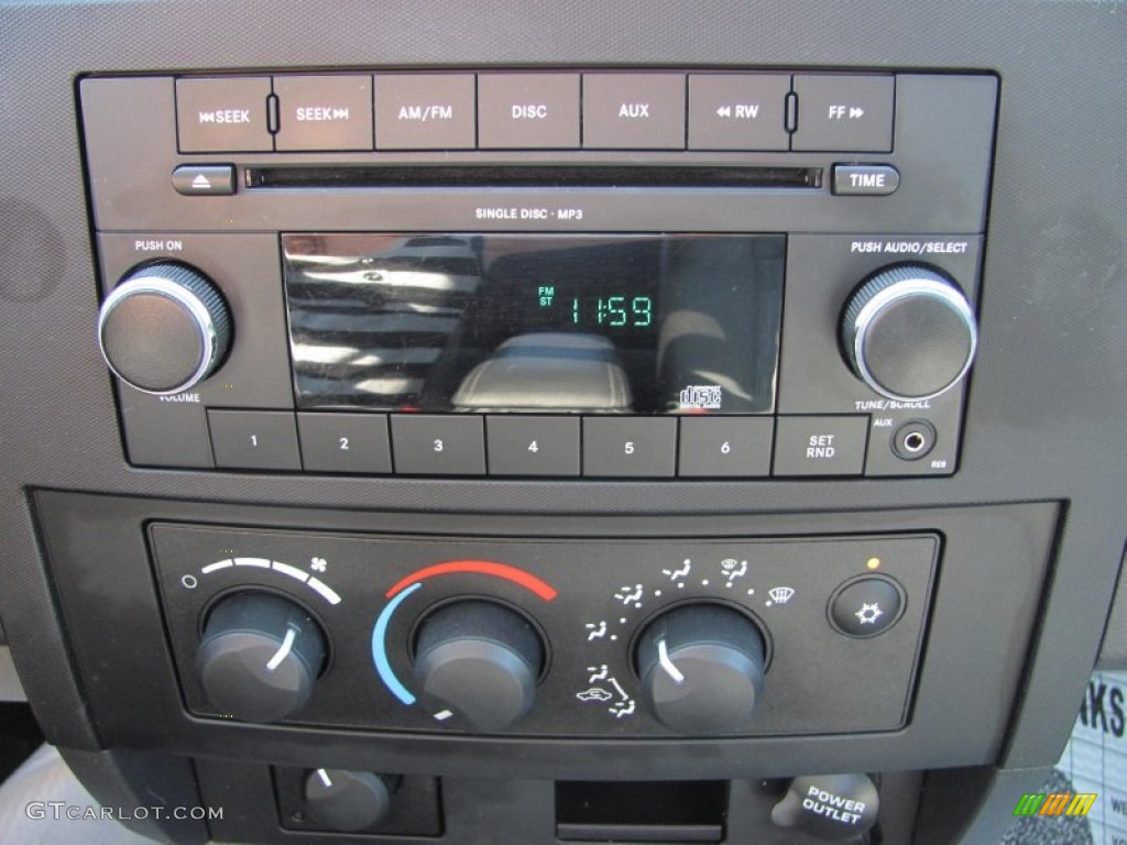 2010 Dodge Dakota Big Horn Crew Cab 4x4 Audio System Photos