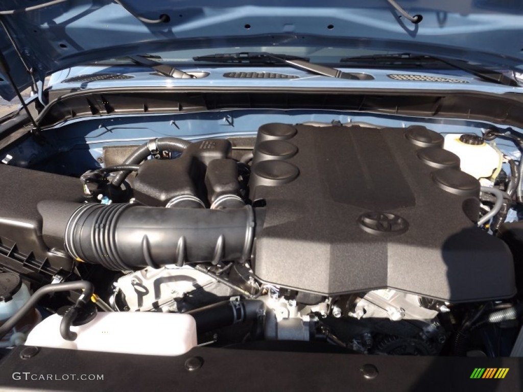 2012 Toyota FJ Cruiser 4WD 4.0 Liter DOHC 24-Valve Dual VVT-i V6 Engine Photo #54652554