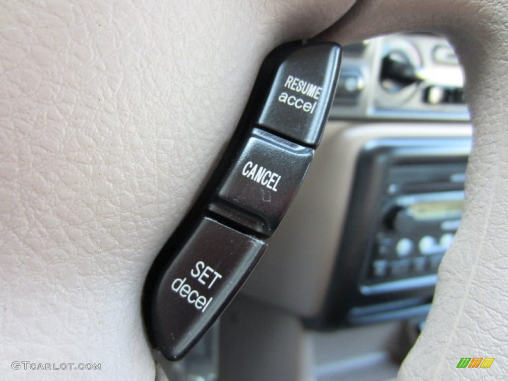 2004 Isuzu Rodeo S 4WD Controls Photo #54653784
