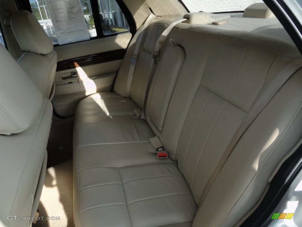 2006 Grand Marquis LS - Vibrant White / Light Camel photo #10