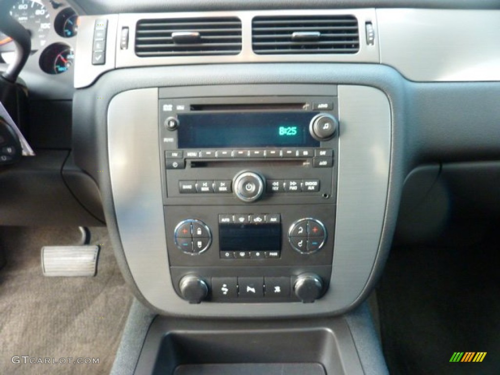 2008 Chevrolet Tahoe Z71 4x4 Controls Photo #54655659