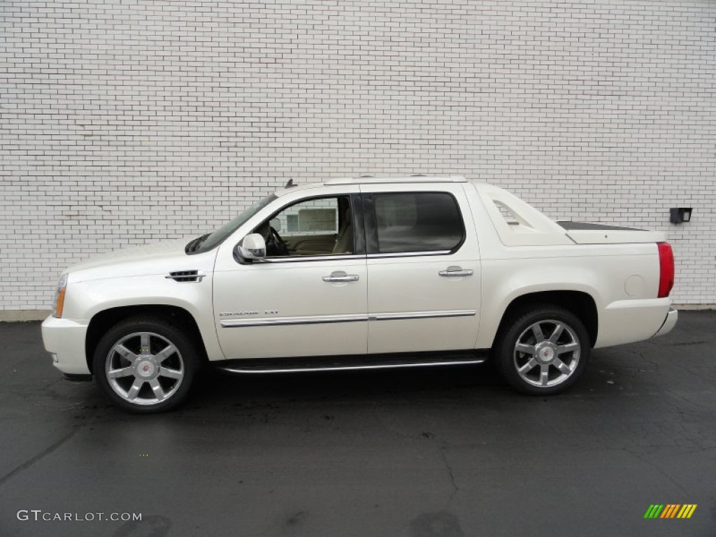 White Diamond Tricoat 2011 Cadillac Escalade EXT Luxury AWD Exterior Photo #54657390