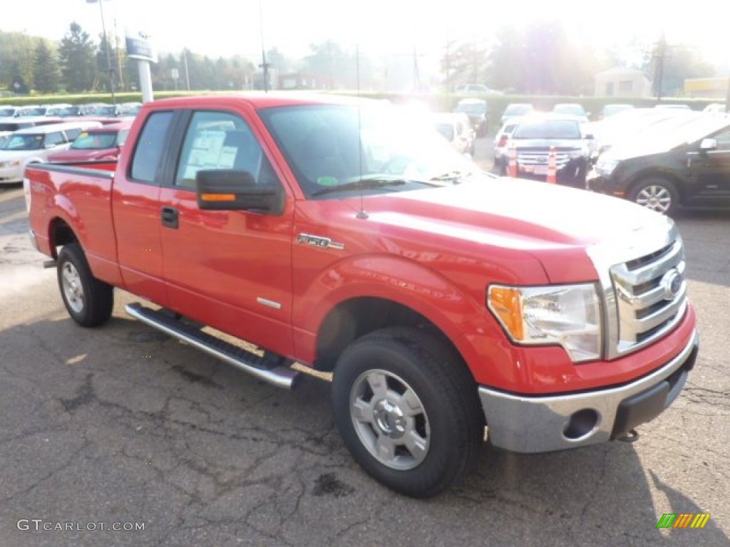 2011 F150 XLT SuperCab 4x4 - Race Red / Steel Gray photo #6