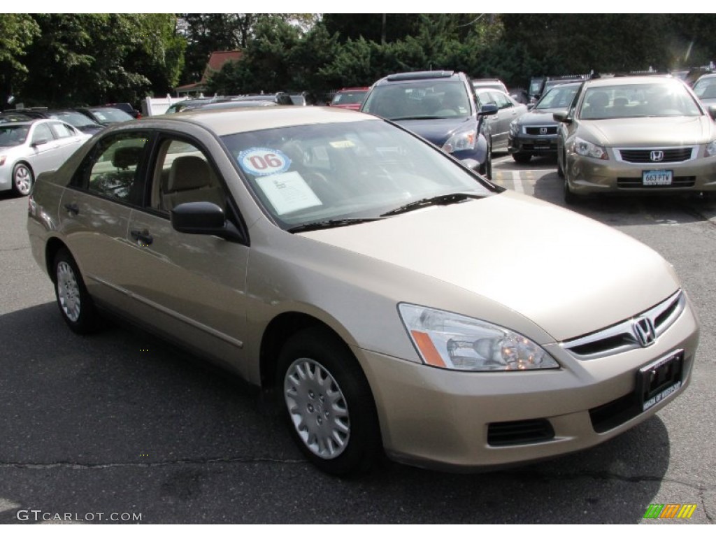 2006 Accord Value Package Sedan - Desert Mist Metallic / Ivory photo #3