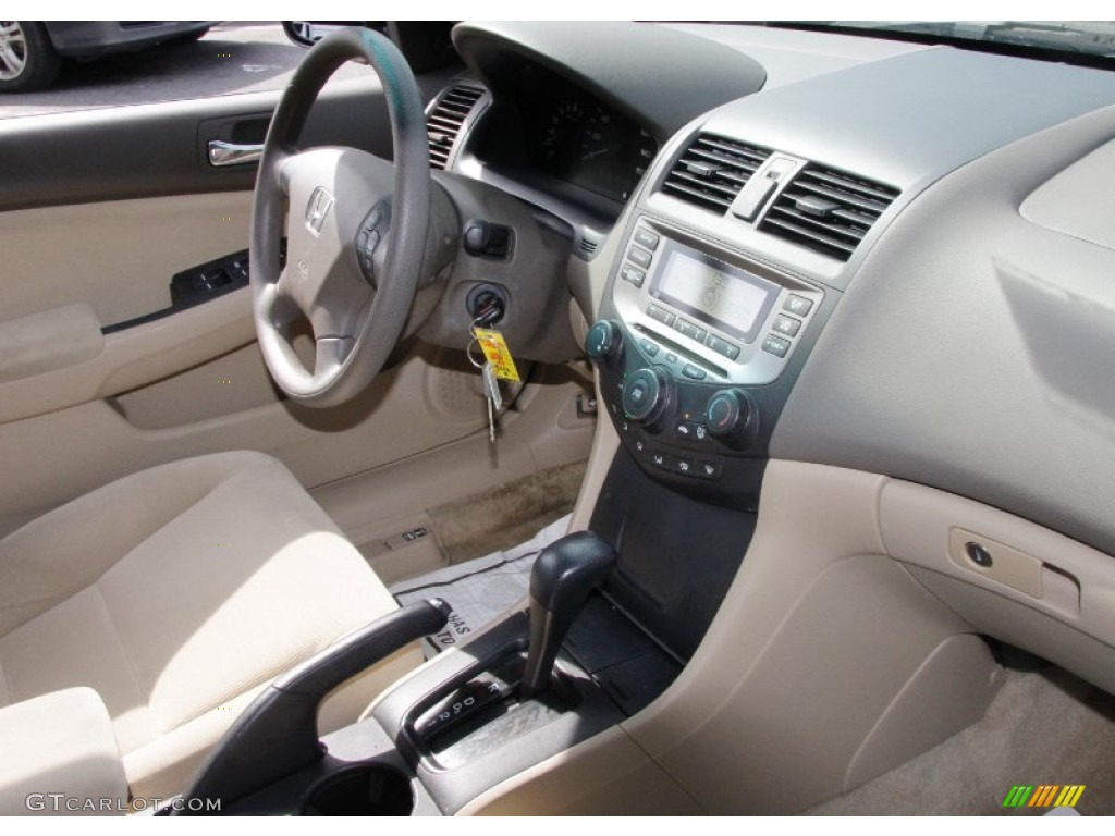 2006 Accord Value Package Sedan - Desert Mist Metallic / Ivory photo #5