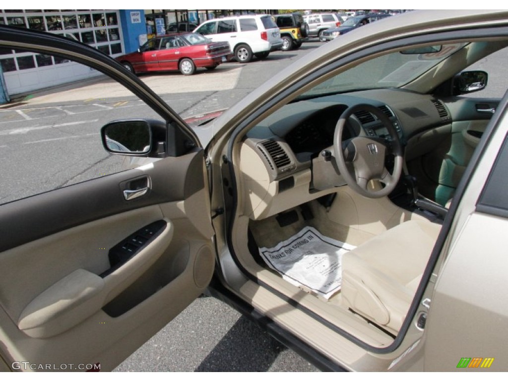 2006 Accord Value Package Sedan - Desert Mist Metallic / Ivory photo #12