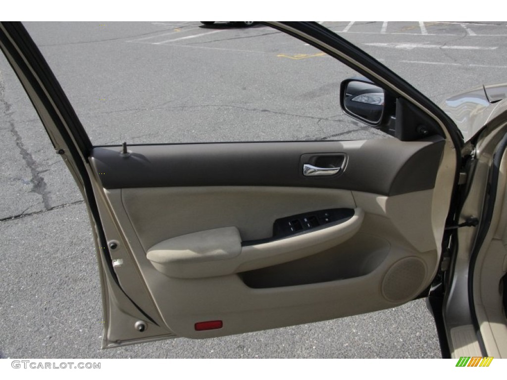 2006 Accord Value Package Sedan - Desert Mist Metallic / Ivory photo #14