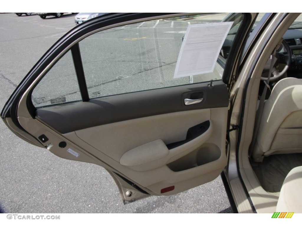 2006 Accord Value Package Sedan - Desert Mist Metallic / Ivory photo #15