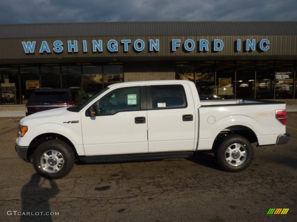 2011 F150 XLT SuperCrew 4x4 - Oxford White / Pale Adobe photo #1
