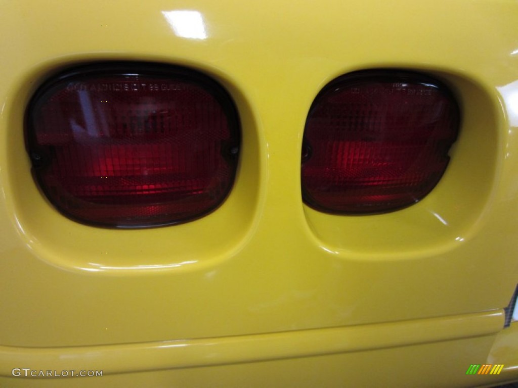 1993 Corvette Convertible - Competition Yellow / Black photo #13