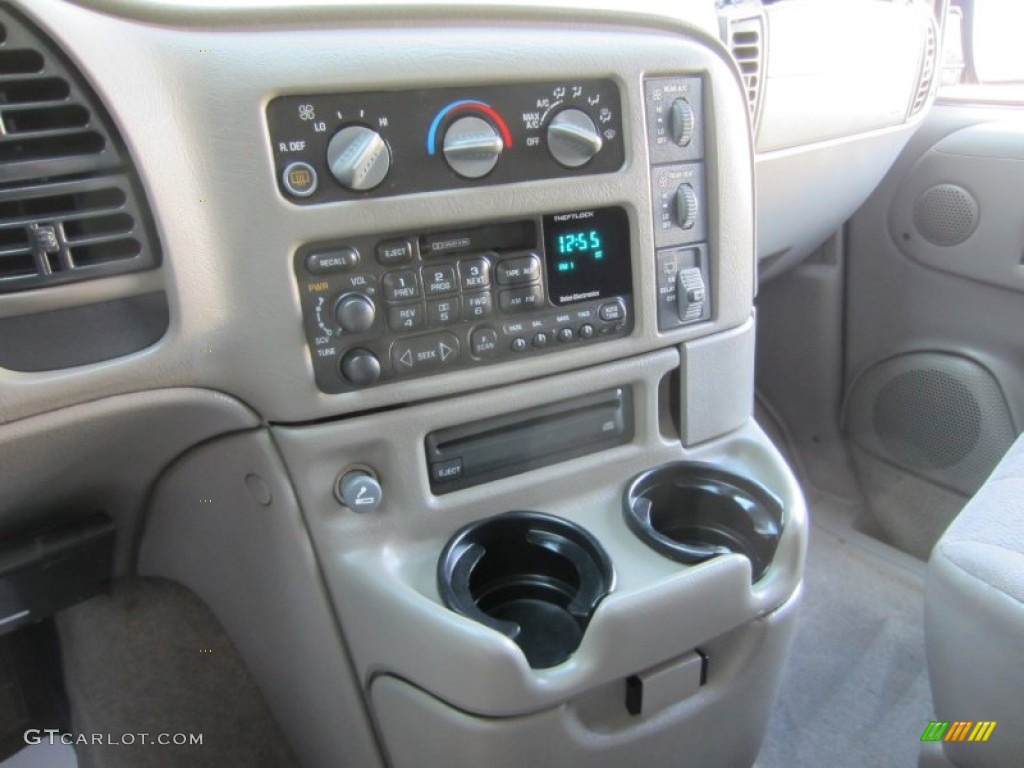 2001 Chevrolet Astro LS Passenger Van Controls Photo #54659697