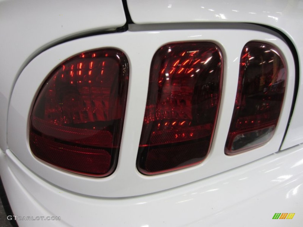 1998 Mustang SVT Cobra Convertible - Ultra White / Saddle photo #13