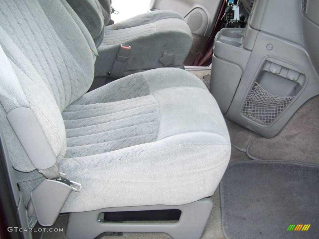 1997 Astro LT AWD Passenger Van - Cyclamen Purple Metallic / Gray photo #11