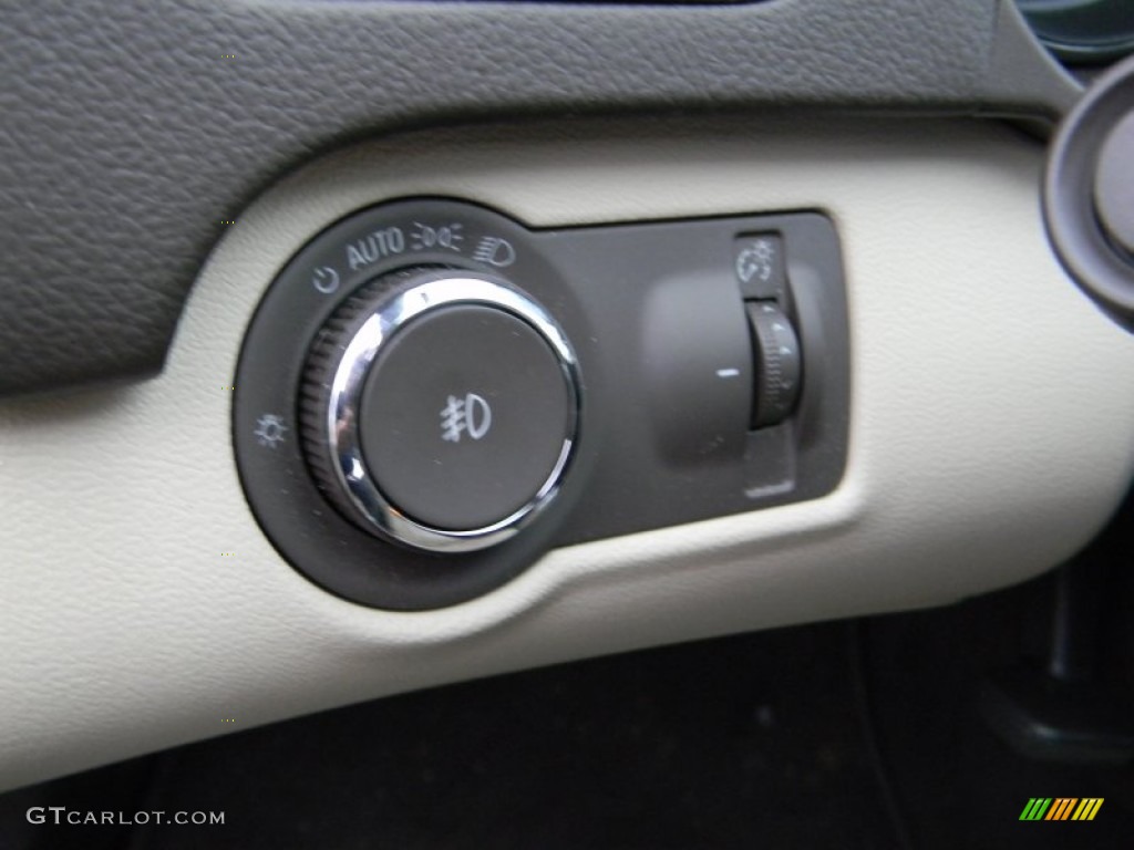 2011 Buick Regal CXL Turbo Controls Photo #54662271