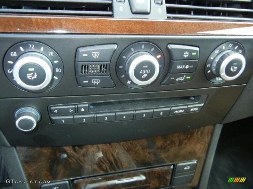 2010 BMW 5 Series 535i Sedan Controls Photo #54663162