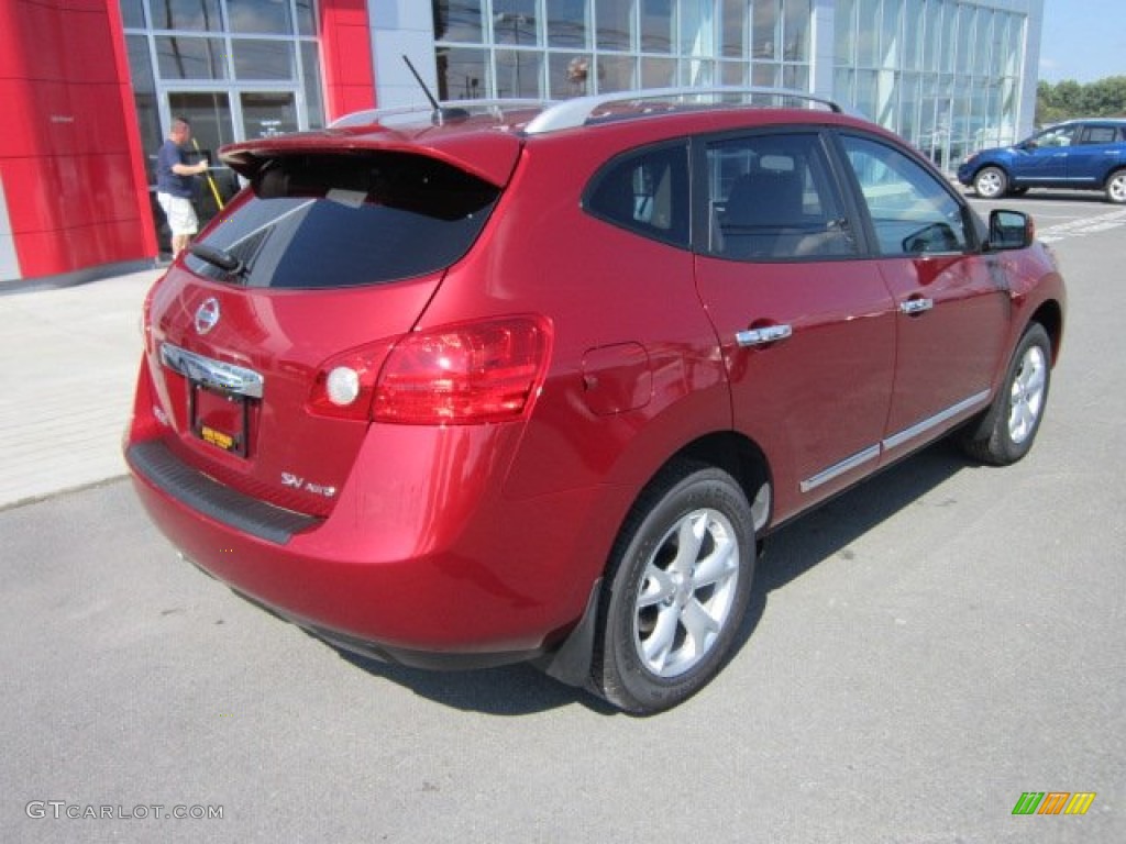 2011 Rogue SV AWD - Cayenne Red / Gray photo #7