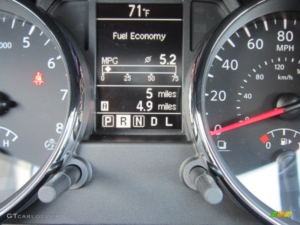 2011 Rogue SV AWD - Cayenne Red / Gray photo #20