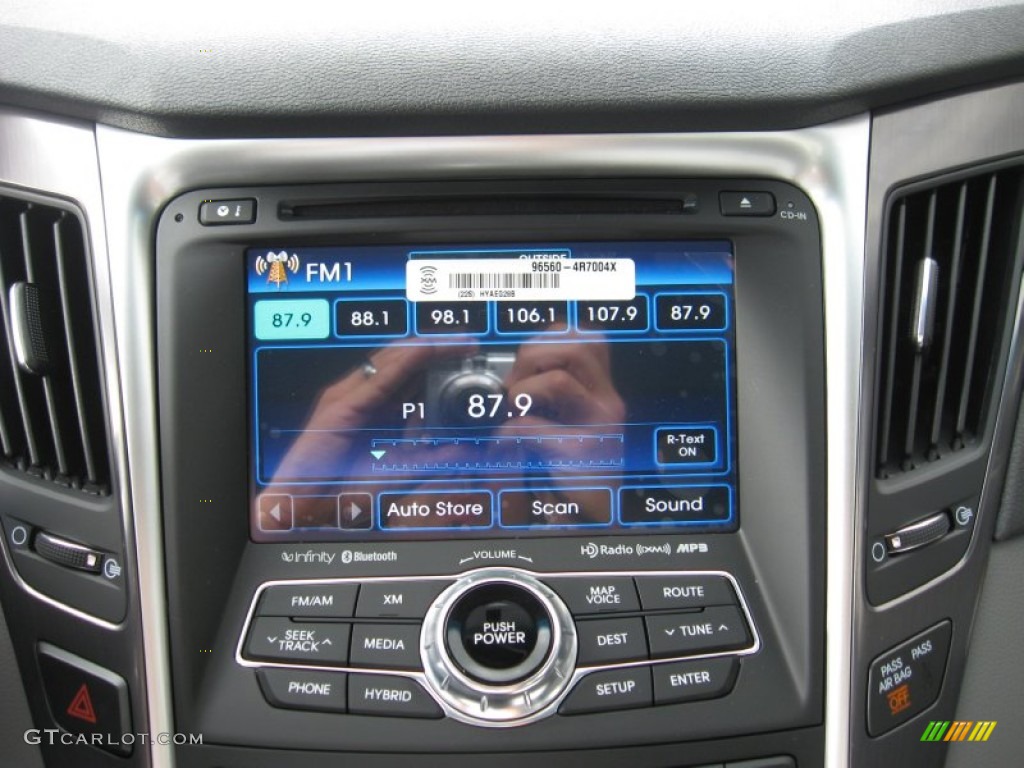 2011 Hyundai Sonata Hybrid Controls Photo #54663701