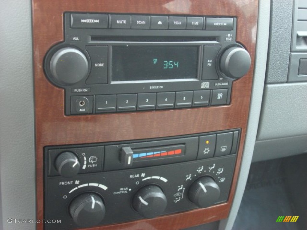 2006 Dodge Durango SLT Audio System Photo #54664572