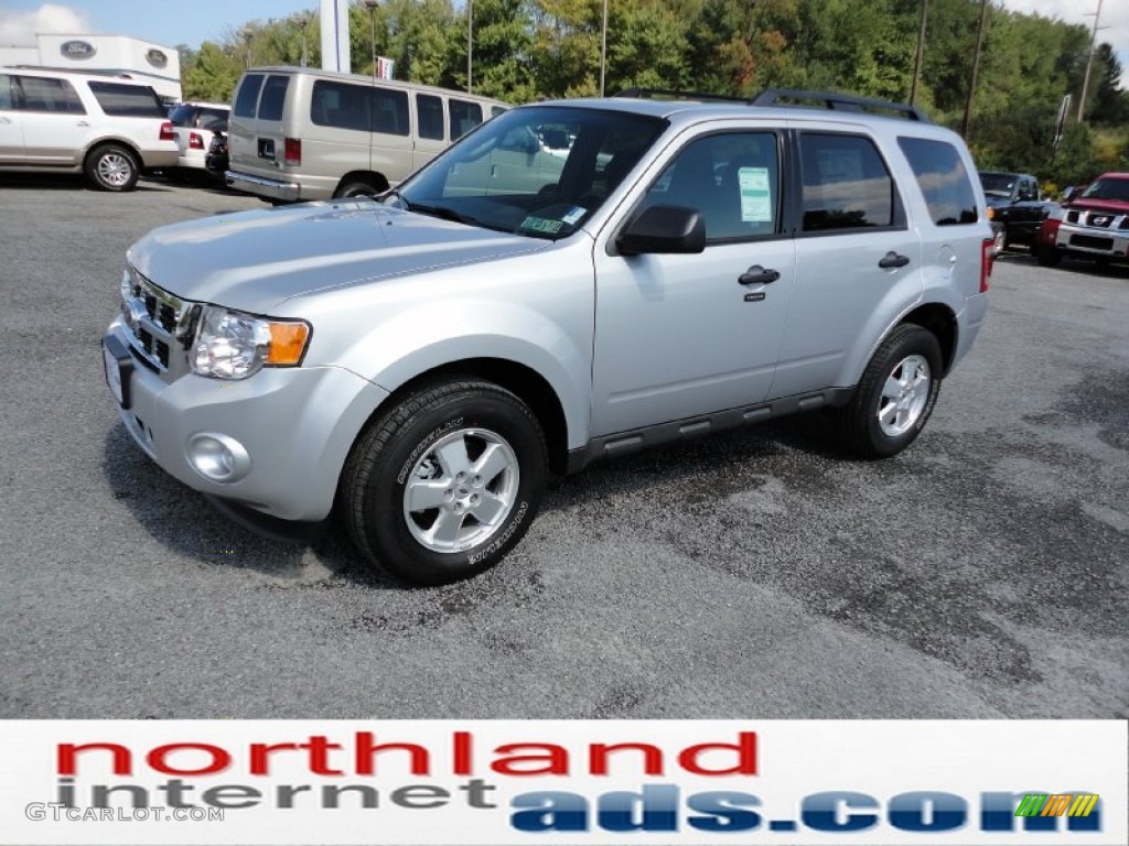 2012 Escape XLT V6 4WD - Ingot Silver Metallic / Charcoal Black photo #5