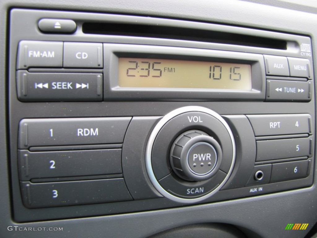 2012 Nissan Versa 1.6 SV Sedan Audio System Photo #54666903