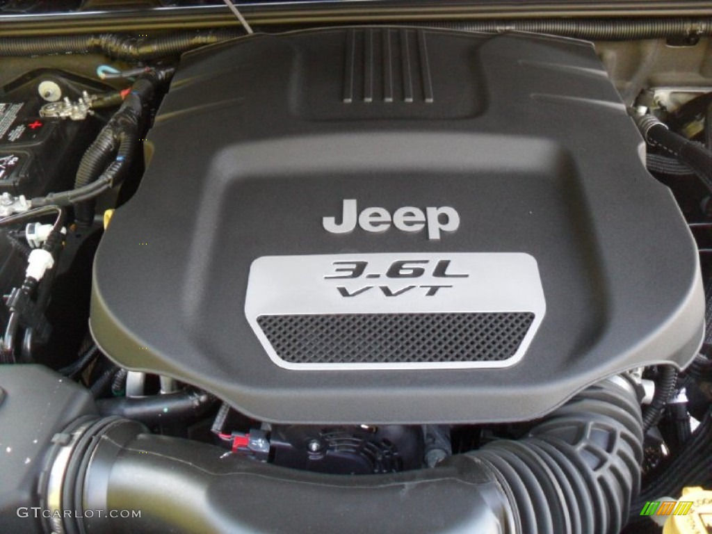 2012 Jeep Wrangler Unlimited Rubicon 4x4 3.6 Liter DOHC 24-Valve VVT Pentastar V6 Engine Photo #54667695