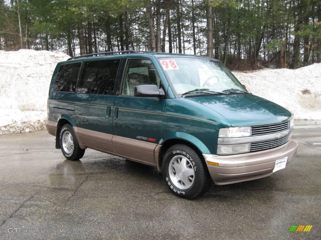 1998 Forest Green Metallic Chevrolet Astro Awd Passenger Van