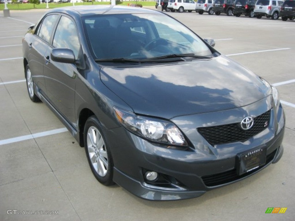 Magnetic Gray Metallic Toyota Corolla