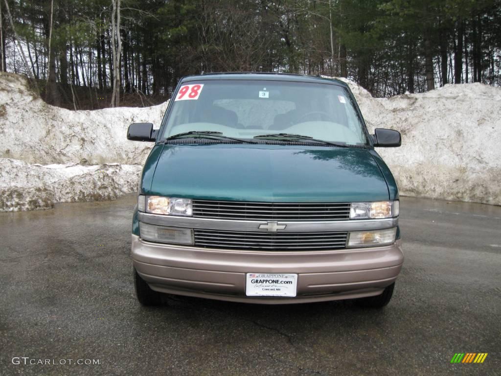 1998 Astro AWD Passenger Van - Forest Green Metallic / Neutral photo #7