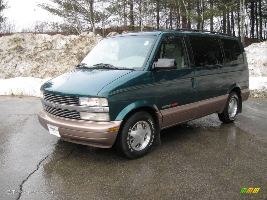 1998 Astro AWD Passenger Van - Forest Green Metallic / Neutral photo #8