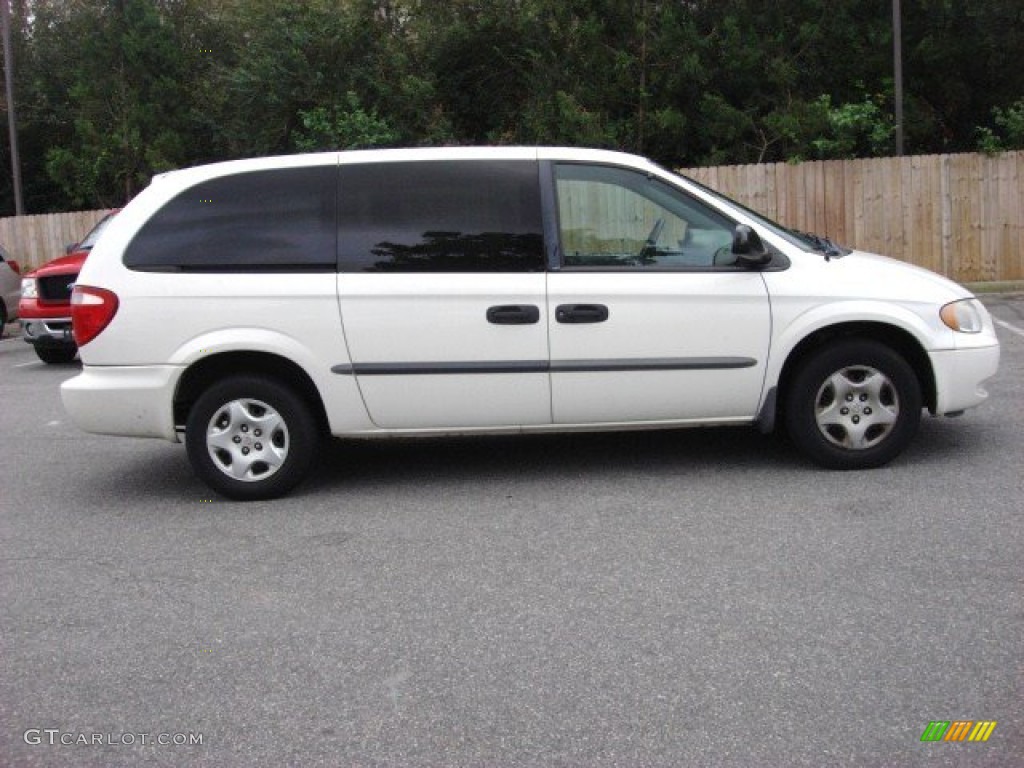 2002 Grand Caravan SE - Stone White / Taupe photo #3