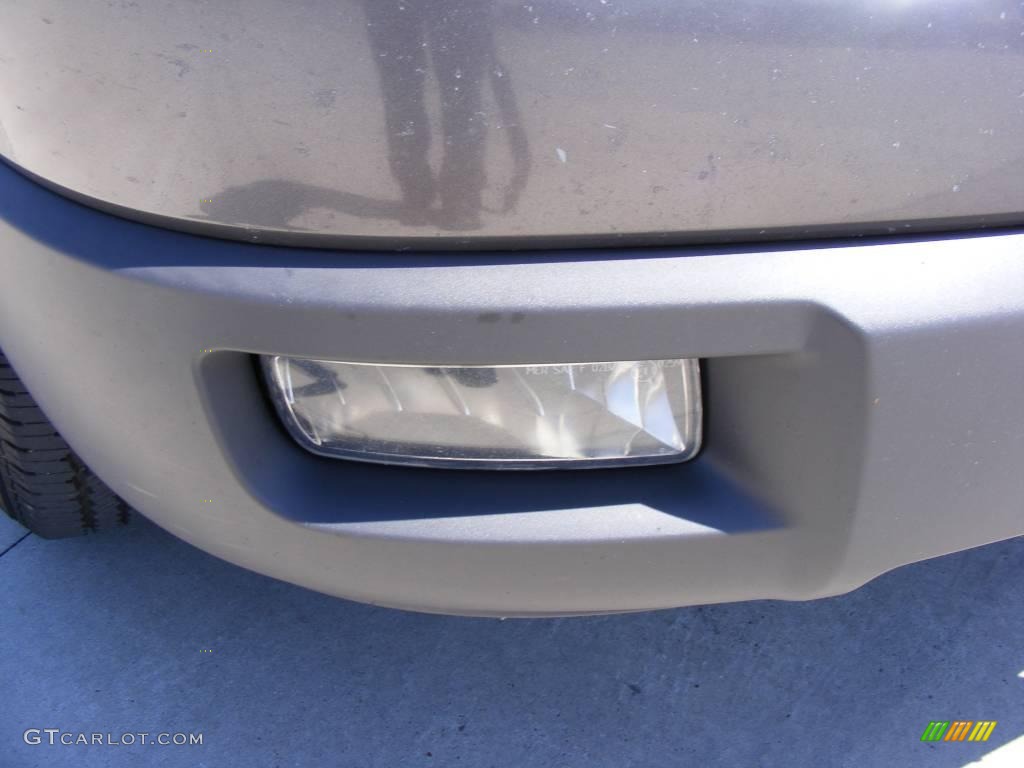 2005 Expedition XLT - Dark Shadow Grey Metallic / Medium Flint Grey photo #20