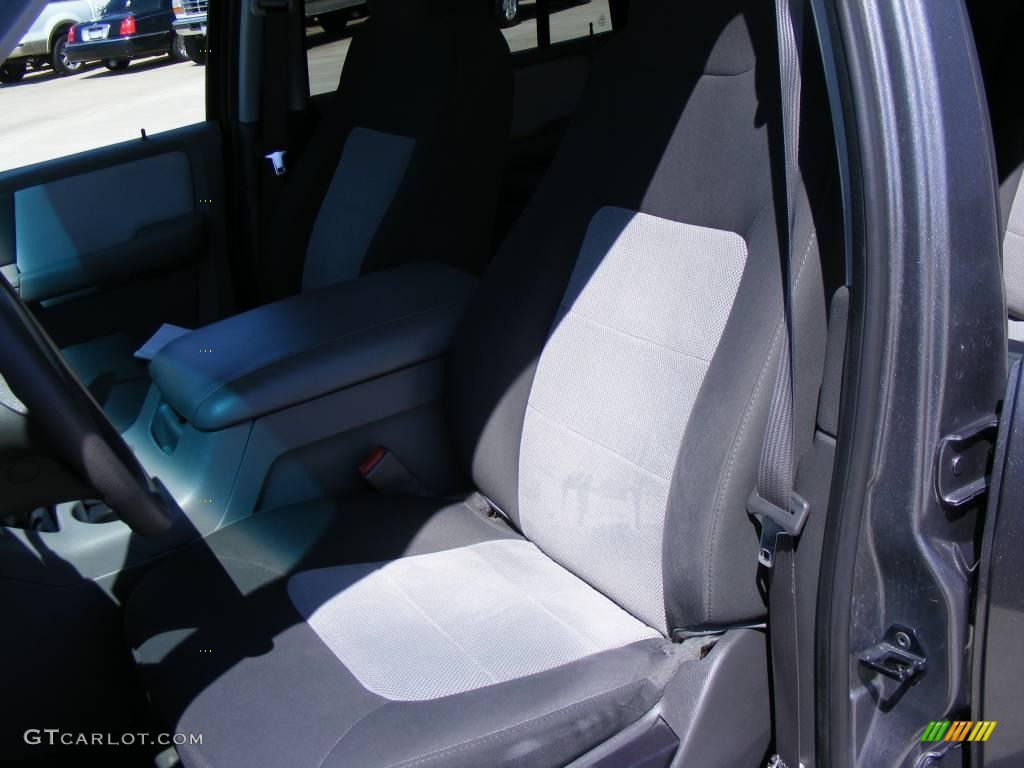2005 Expedition XLT - Dark Shadow Grey Metallic / Medium Flint Grey photo #37