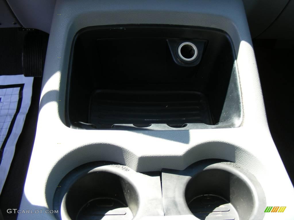 2005 Expedition XLT - Dark Shadow Grey Metallic / Medium Flint Grey photo #40