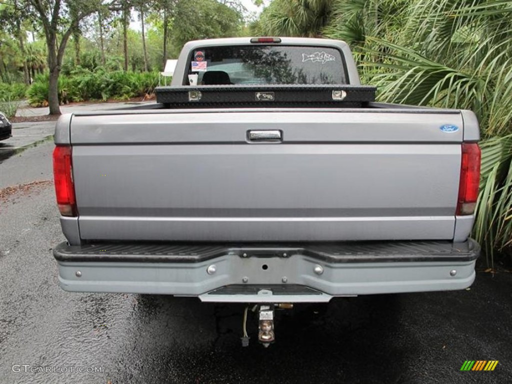1995 F150 XL Regular Cab - Light Opal Metallic / Gray photo #2